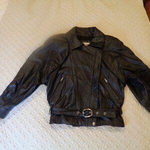 Genuine Diamond Leathers motorcycle jacket w/ zip front and belt in sz L  USA
